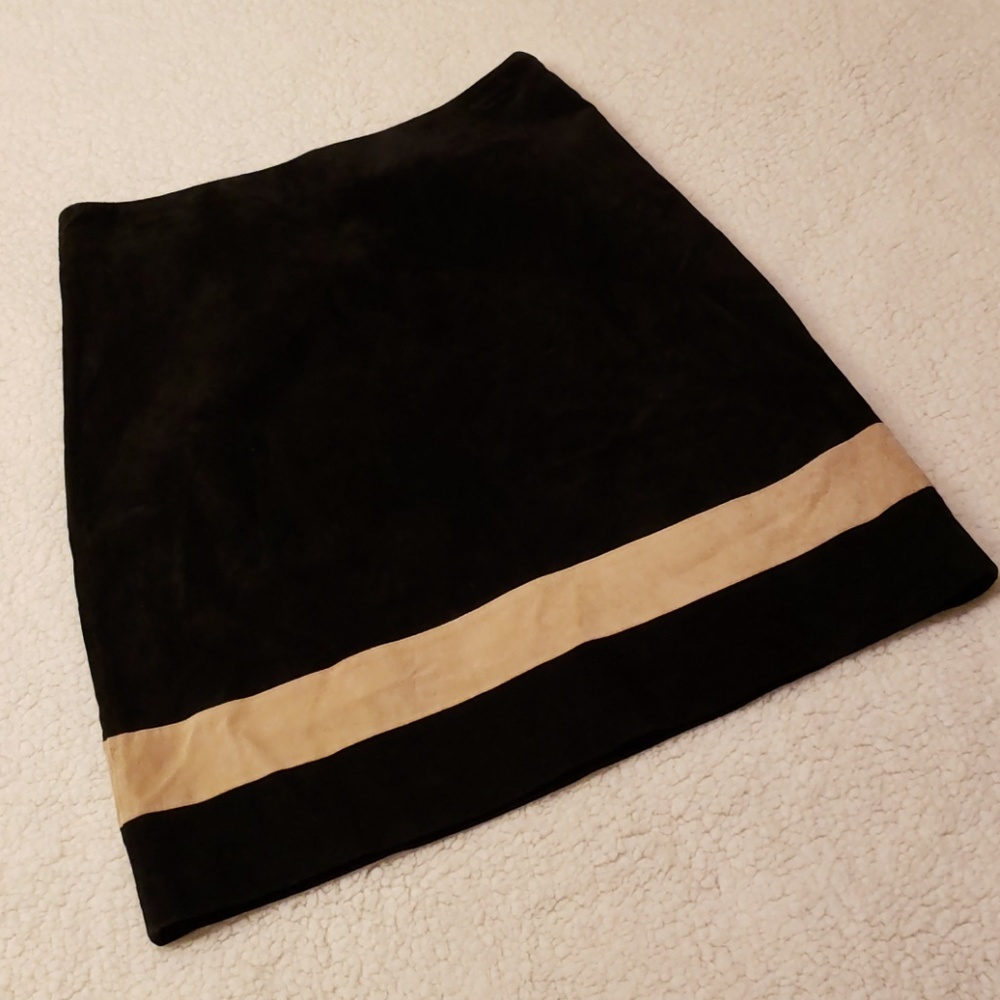 New Frontier Suede Pencil Skirt Size 4 EUC